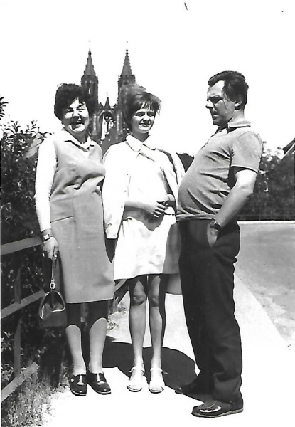 111-jiraskova_1- d s Milada Dvorakova_s chirurgie Jara Slezakova_ridic Milos Jirasek.jpg